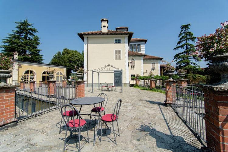 Castello Di Grillano Guest House Ovada Zewnętrze zdjęcie